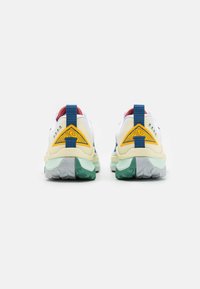Nike Performance REACT WILDHORSE 8 - Scarpe da trail running - white/black/alabaster/universal gold/court blue