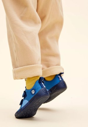 LUCKY - Trainers - blau