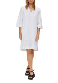 s.Oliver Robe de jour - weiß