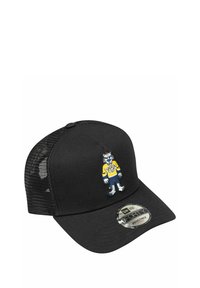 Schwarze Kappe mit Netzrücken, die ein gesticktes Maskottchen in einem gelben Trikot zeigt. Gebogener Schirm und verstellbare Snapback-Verschluss.