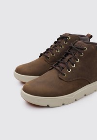 Helly Hansen PINEHURST  - Botines con cordones - brown