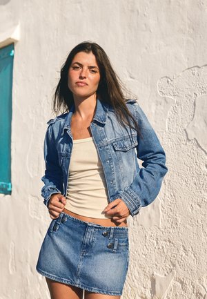 Bershka, CROPPED, jasnoniebieski
