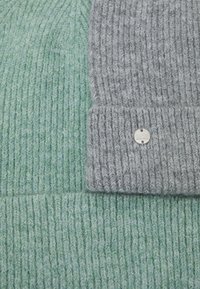 ONLY ONLBELLA LIFE BEANIE 2 PACK - Gorro - frosty green