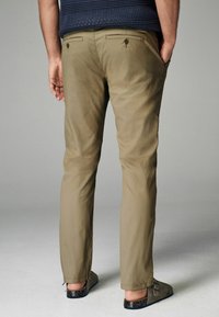 Next SLIM FIT LIGHTWEIGHT STRETCH - Vászonnadrágok - stone