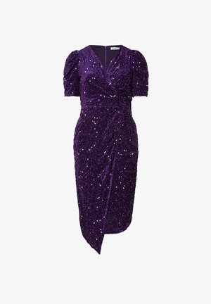 Robe violette à sequins avec un design enveloppant, manches courtes bouffantes et fermeture éclair dissimulée. Texture drapée et coupe mi-genoux.
