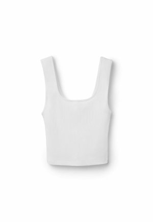 Top corto blanco acanalado con escote cuadrado y tirantes anchos. Fabricado con tela suave, presenta un diseño ajustado y un dobladillo limpio.