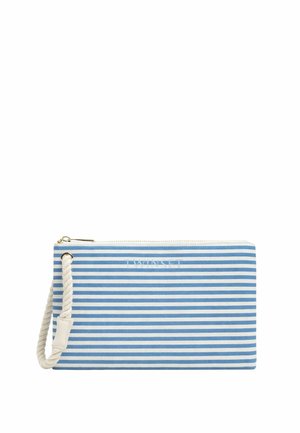 Borsetta da polso a righe orizzontali blu e bianche con manico in corda bianca e chiusura con cerniera, marchiata "TWINSET" sulla parte anteriore.