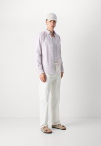 BOSS ROAN - Button down-skjorte - dark red
