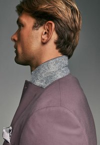 Next TAILORED FIT MOTIONFLEX STRETCH - Sakko - purple