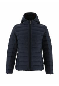 Chaqueta acolchada de color azul marino con capucha, que presenta un diseño de textura acolchada horizontal, cierre frontal con cremallera y un detalle de logo en la manga izquierda.