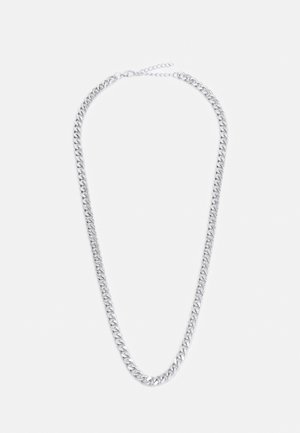 Zilveren ketting met dikke, in elkaar grijpende schakels met een gladde, glanzende afwerking en een veilige sluiting, ontworpen voor een goede pasvorm.