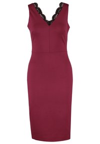 Vestido ajustado sin mangas hasta la rodilla en color burdeos con ribete de encaje negro a lo largo del escote en V.