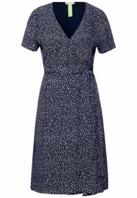 Abito blu navy con maniche corte, scollatura a V e design avvolgente. Presenta un piccolo motivo a pois bianchi e una vita cintrata per enfatizzare la forma.