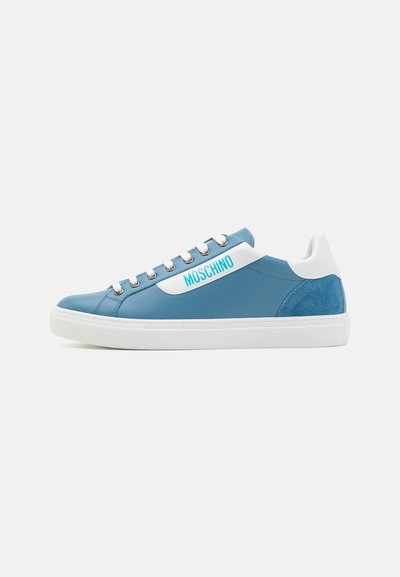 MOSCHINO Trainers - azzurro/bianco