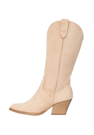 Bota occidental beige de ante hasta media pantorrilla con tacón apilado de bloque de madera y punta puntiaguda.