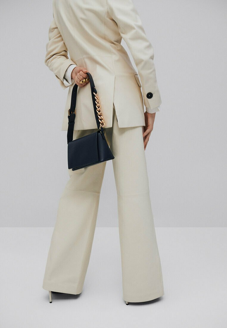 Damen Handtaschen | Massimo Dutti STUDIO LEATHER BUCKET BAG Umhängetasche dark blue/dunkelblau - CT30605 Damen Handtaschen | Massimo Dutti STUDIO LEATHER BUCKET BAG Umhängetasche dark blue/dunkelblau - CT30605