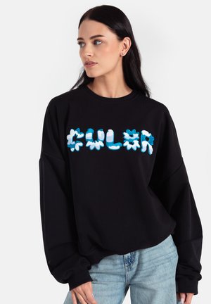 - Bluza