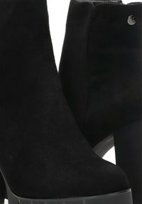 ETIKA Botines de tacón - black