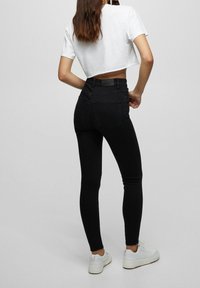 PULL&BEAR Vaqueros pitillo - black