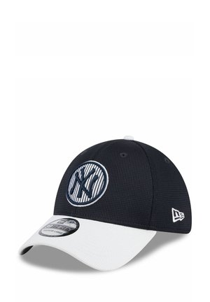 New Era 39Thirty Pet New Era 39Thirty Stretch Mesh Pet - Brush England Rugby Officiële Gelicentieerde Cap Rekbare Achterkant Mesh Pet