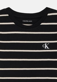 Calvin Klein Jeans STRIPE SLIM 2 PACK - T-shirts med print - light lilac/black