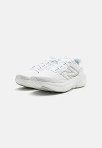 New Balance FRESH FOAM X 1080 V13 - Tenisice za cestovno trčanje - white