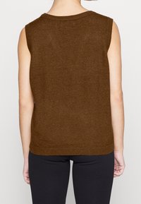 Object Petite Strickpullover - dark brown