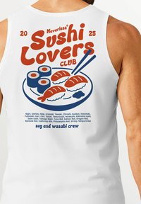 White tank top featuring "Sushi Lovers Club" in bold red and blue text, illustrated with various sushi types on a plate.