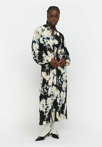 Soft Rebels SRGINA - Abito a camicia - blurred graphic azurine