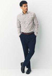 Next REGULAR FIT - LONG SLEEVE PRINT  - Camicia - multicolour