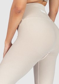 Smilodox SEAMLESS BEAM - Trikoot - braun