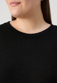 Vero Moda Curve VMCEDDIE 2/4 O NECK LONG  - Paprasti marškinėliai - black