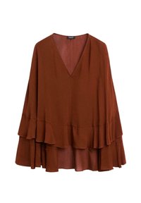 Blouse marron à manches longues avec un profond col en V et des volants superposés aux manches et à l'ourlet.