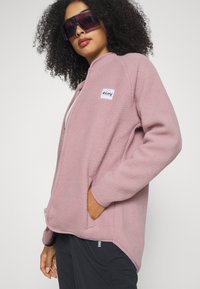 Eivy Flīsa jaka - faded woodrose