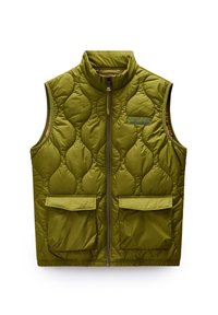 Olijfgroene gewatteerde vest met een hoge kraag, voorrits en twee grote voorkruiken. Het materiaal lijkt glad en gewatteerd met een gestructureerd patroon.