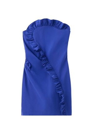 Minivestido azul real sin tirantes con un detalle de volante curvado que corre en diagonal desde el borde superior hasta el dobladillo.