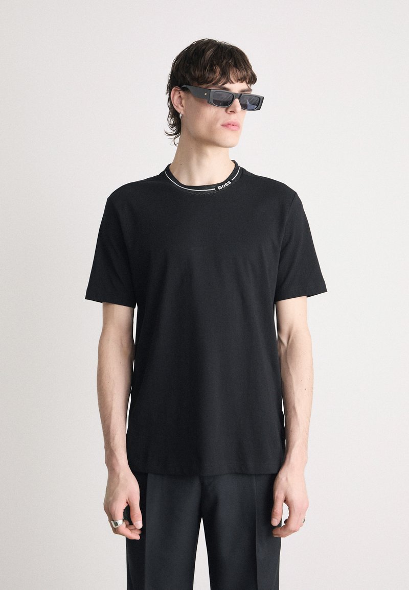 BOSS TEE - Paprasti marškinėliai - black