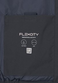 Black water-repellent fabric with a stretch feature. Front pocket displays "FLEXCITY INNOVATION & ACTIVITY" text and a QR code.