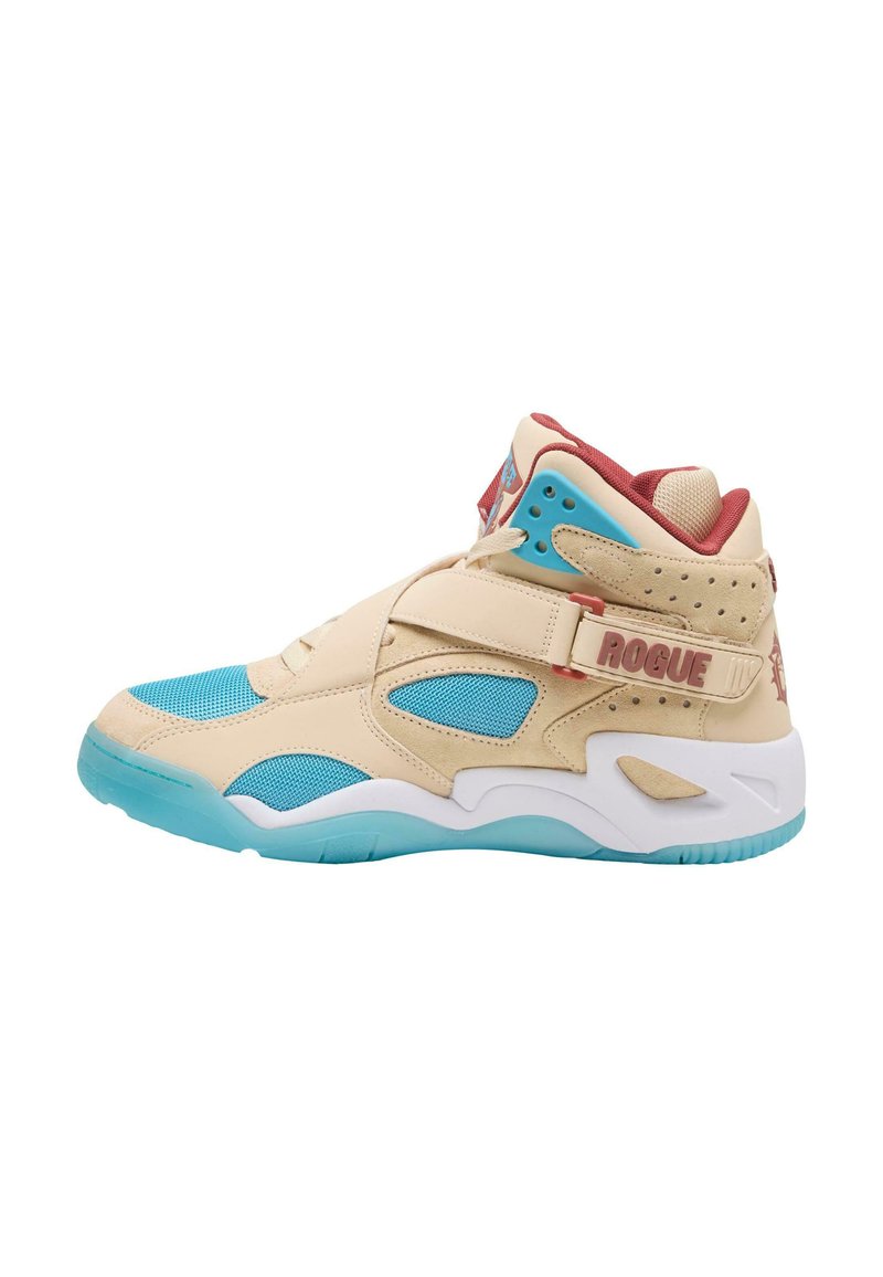 Wysokie sneakersy z beżową skórzaną cholewką z niebieskimi siateczkowymi akcentami, białą podeszwą środkową, czerwoną kołnierzówką i regulowanym paskiem z napisem "ROGUE".