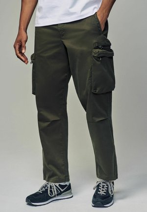 SOFT TOUCH UTILITY REGULAR FIT - Cargo trousers - khaki green