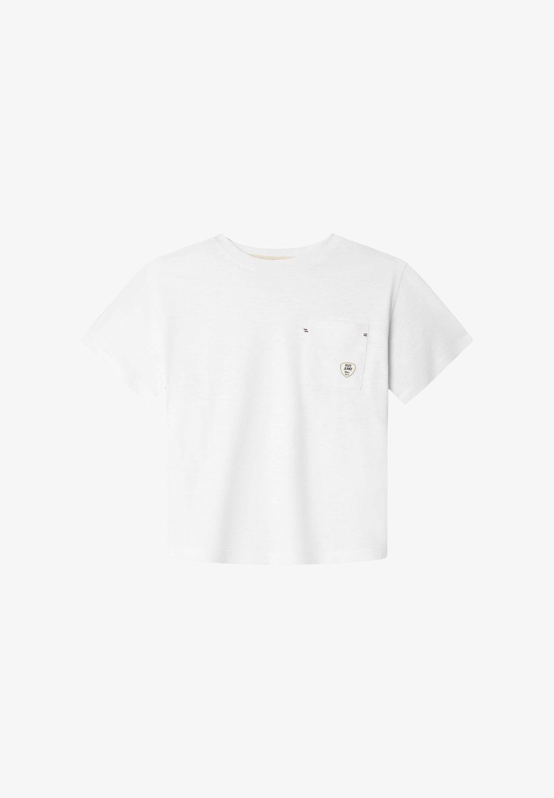 T-shirt en coton blanc avec manches courtes, col rond et une petite poche sur le côté gauche de la poitrine ornée d'un détail logo. Texture lisse.