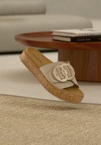 Non sélectionné, soft pink