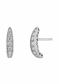 Pendientes de plata con un diseño curvado que presenta una fila de piedras preciosas brillantes en la parte frontal y un patrón geométrico abierto en el lateral.