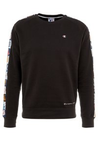 Felpa nera con colletto tondo e maniche lunghe, con loghi colorati delle squadre MLB stampati lungo entrambe le maniche. Logo Champion sul petto.