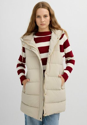 LARGO ACOLCHADO CON CAPUCHA - Chaleco - beige