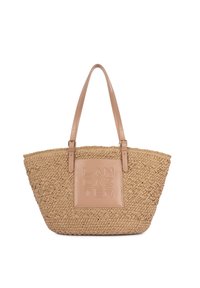 Sac cabas beige tissé avec deux longues anses en cuir et un patch en cuir à l'avant embossé du lettrage "Lancaster".