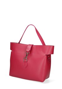 Borsa tote sintetica rosa con forma strutturata, parte superiore piatta e manico superiore. Presenta una chiusura in argento e un piccolo tag decorativo con logo.