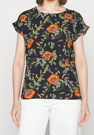 Černý krátký rukávový top s oranžovým květinovým vzorem a zelenými listy. Kulatý výstřih a volný střih. Hladká látka s jemným leskem.