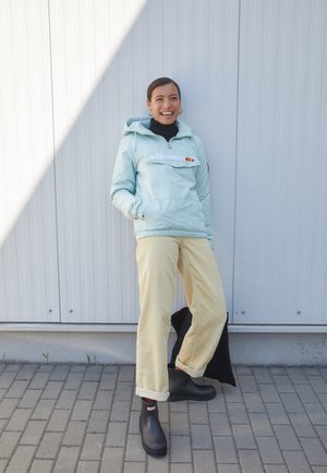 BELLARA - Winter jacket - light green