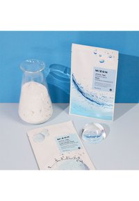 Mizon JOYFUL TIME ESSENCE HYALURONIC ACID 4 MASKS PACK - Skincare Set